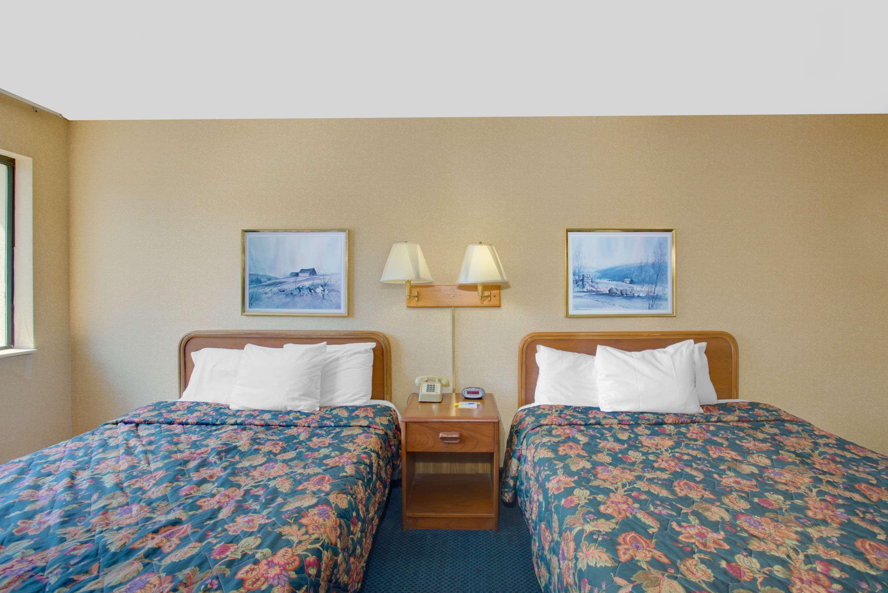 Days Inn By Wyndham Auburn/Finger Lakes Region Екстериор снимка