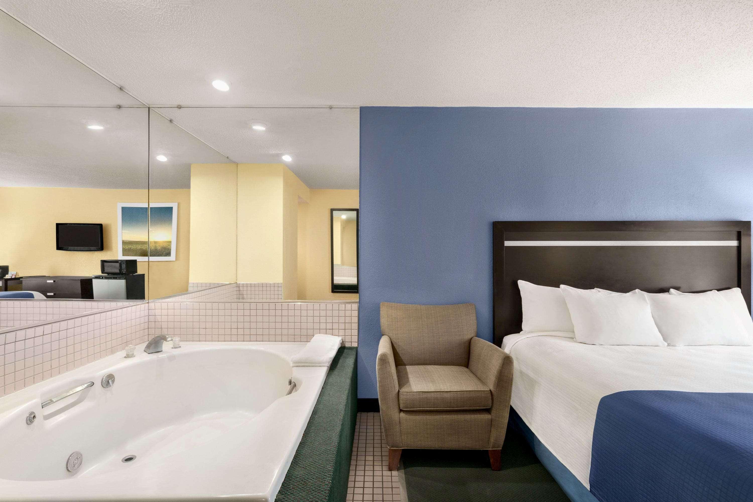 Days Inn By Wyndham Auburn/Finger Lakes Region Екстериор снимка