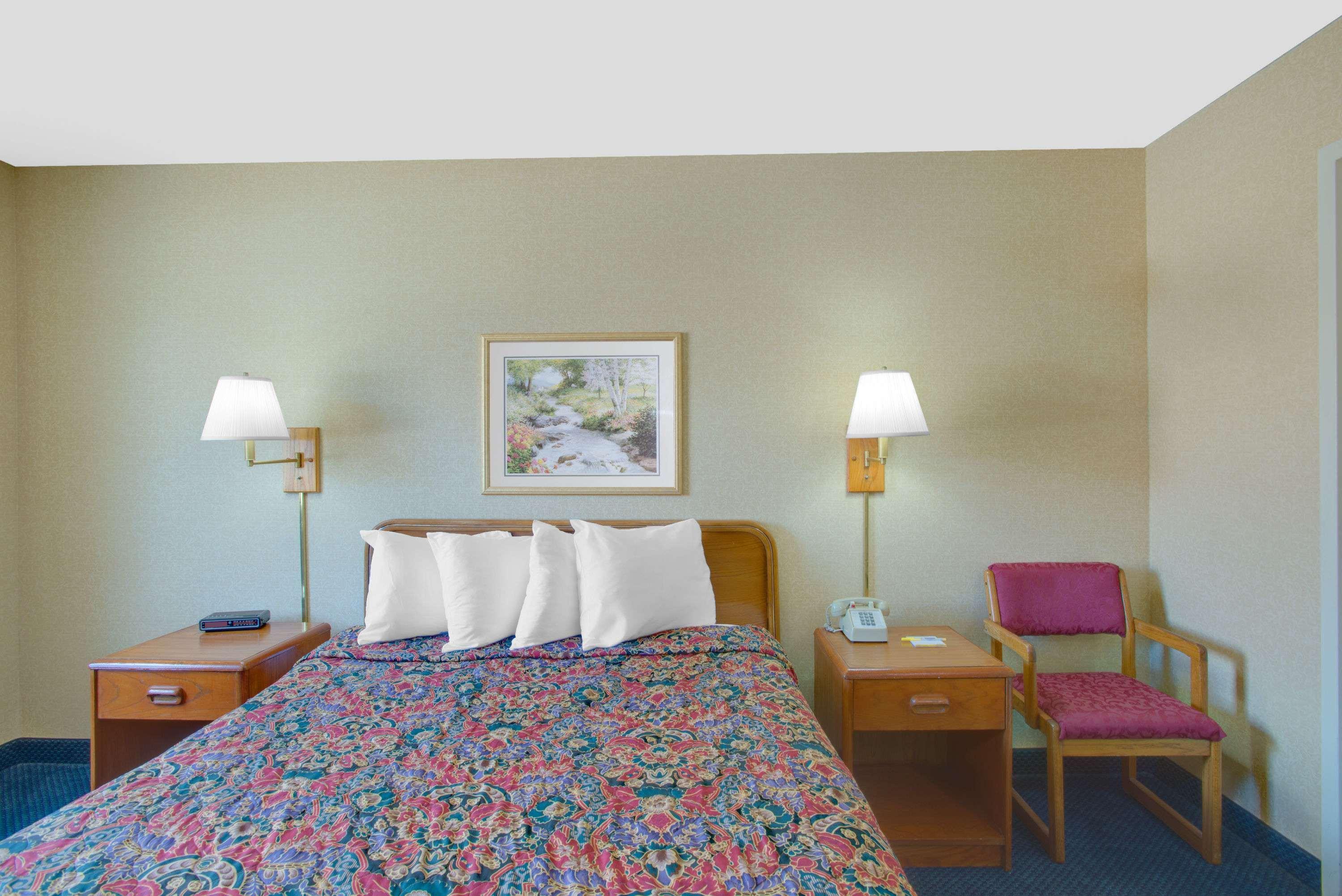 Days Inn By Wyndham Auburn/Finger Lakes Region Екстериор снимка
