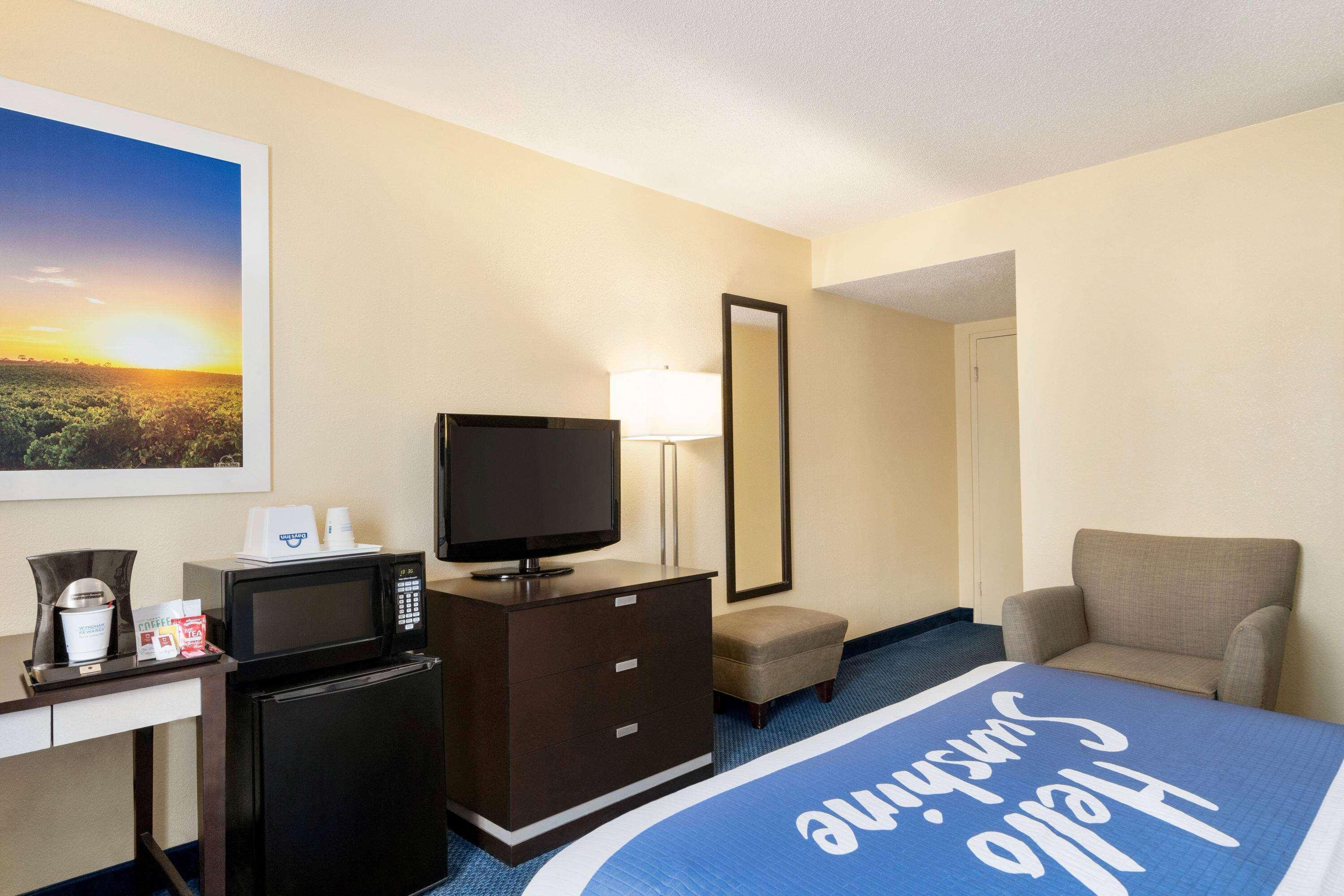 Days Inn By Wyndham Auburn/Finger Lakes Region Екстериор снимка