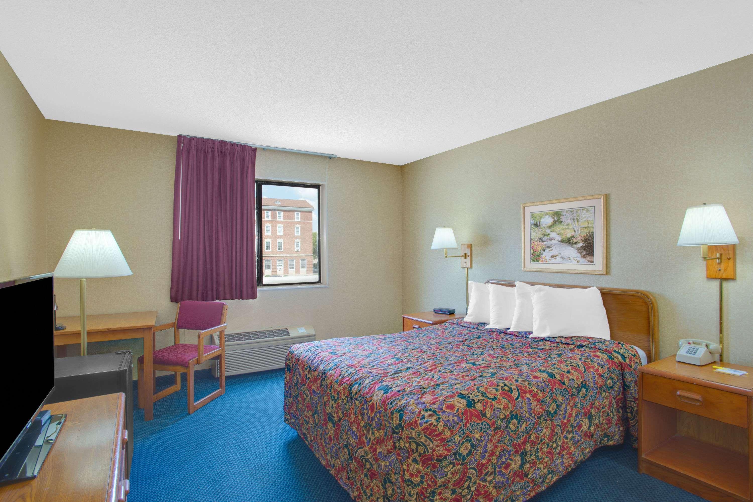 Days Inn By Wyndham Auburn/Finger Lakes Region Екстериор снимка
